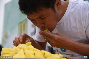 家长花式吃瓜现场,现场笑料百出！