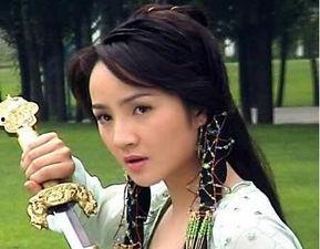 小师妹吃瓜装傻,揭秘校园风云录