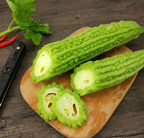 慕晨吃瓜看简介,揭秘娱乐圈背后的那些事儿