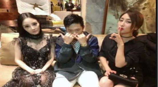 热点事件吃瓜爆料新闻,吃瓜群众视角下的爆料新闻全解析